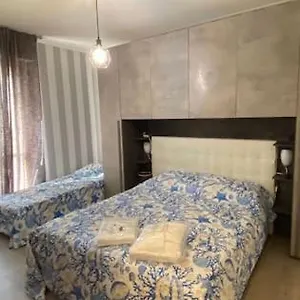 nene-al-mare-appartamento-con-posto-auto-wifi-e-idromassaggio.hotelitalianriviera.com/